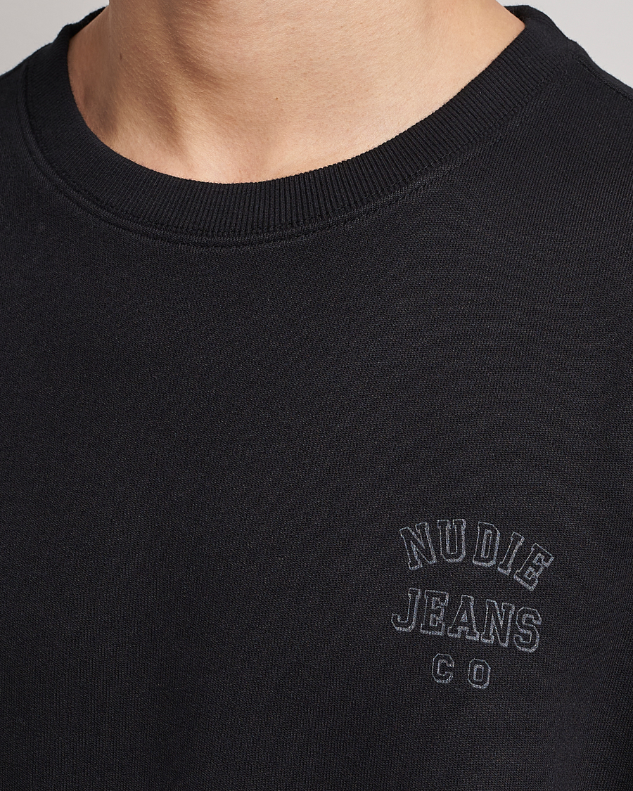Hombres | Jerséis y prendas de punto | Nudie Jeans | Frasse Logo Sweatshirt Black