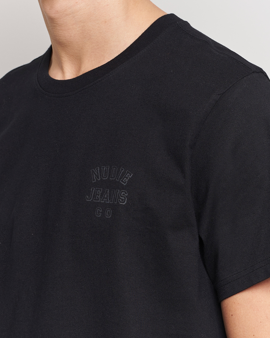 Hombres | Camisetas | Nudie Jeans | Roy Logo Crew Neck Tee Black