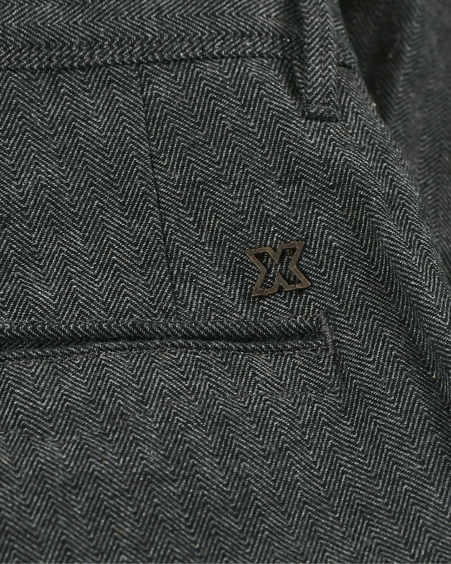 Hombres | Pantalones | Incotex | Slim Fit Cotton/Wool Herringbone Slacks Grey