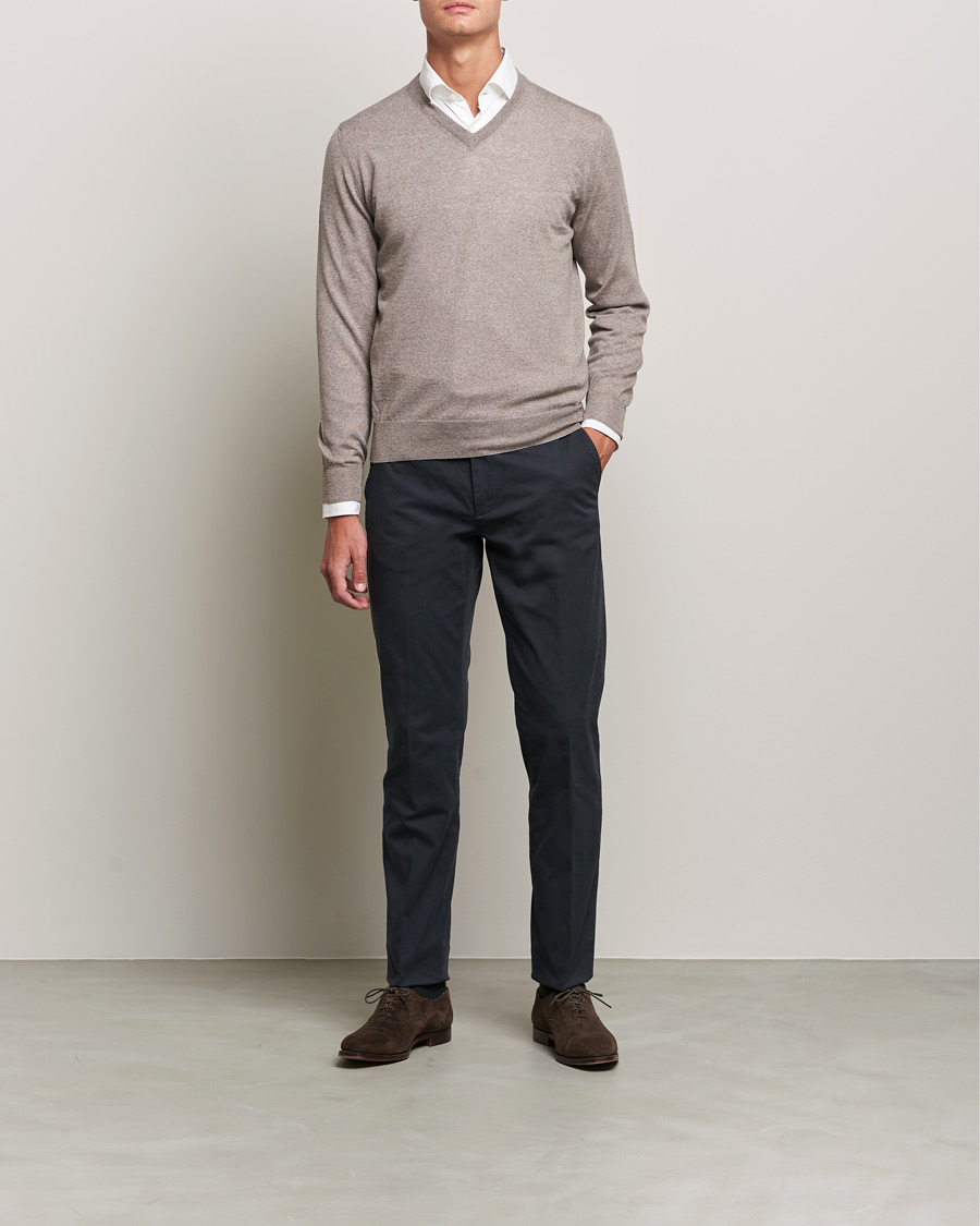Hombres | Jerséis y prendas de punto | Canali | Merino Wool V-Neck Taupe
