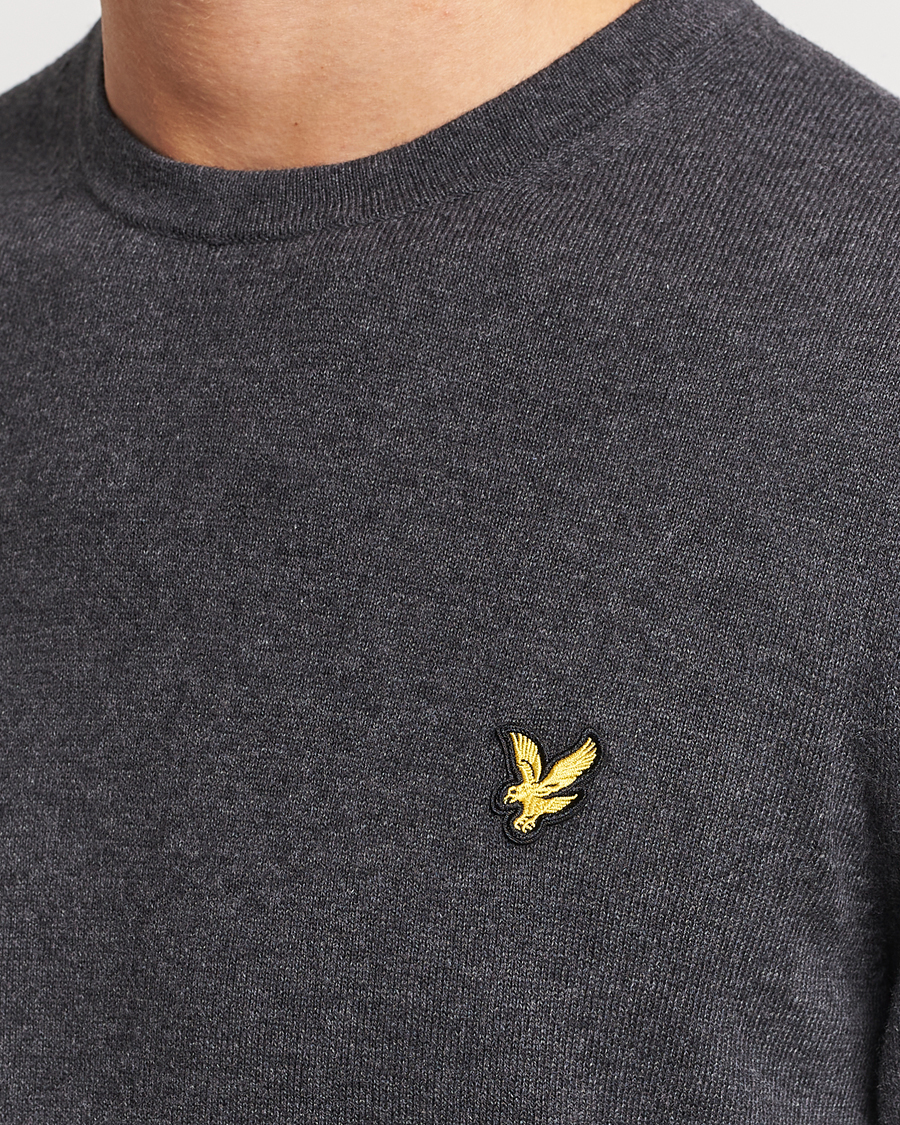 Hombres | Jerséis y prendas de punto | Lyle & Scott | Cotton/Merino Crew Neck Jumper Charcoal Marl