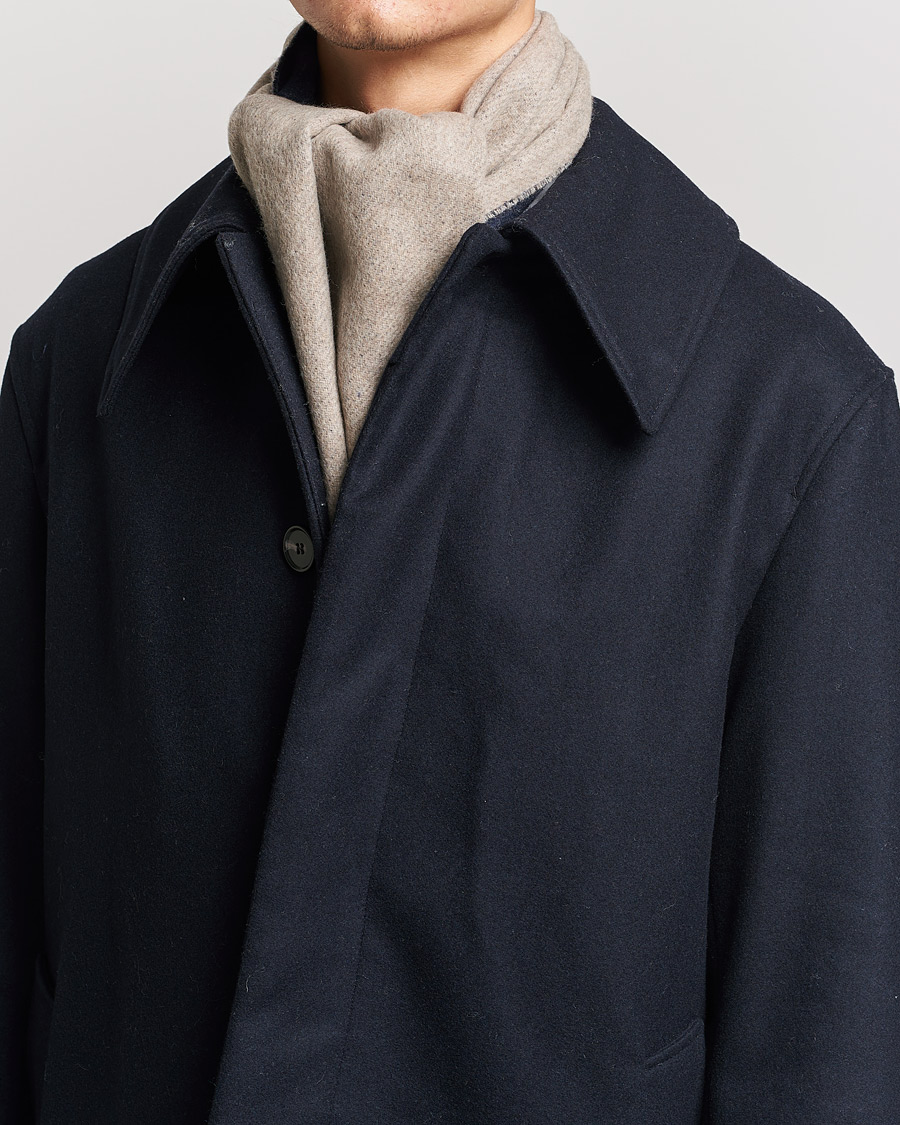 Hombres | Morris Double Face Wool Scarf Navy/Beige | Morris | Double Face Wool Scarf Navy/Beige