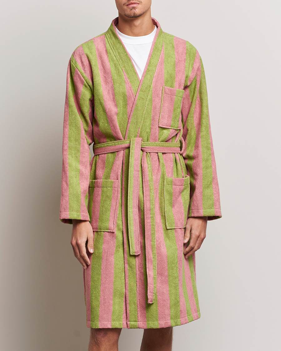 Hombres | Loungewear | OAS | Terry Robe Berry