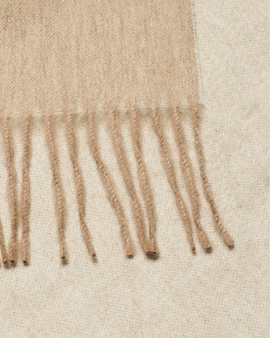 Hombres | Begg & Co Arran Reversible Cashmere Scarf Stone/White | Begg & Co | Arran Reversible Cashmere Scarf Stone/White