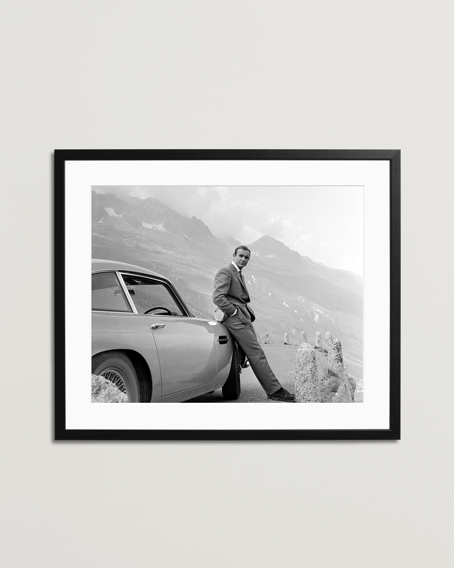 Hombres | Pósteres | Sonic Editions | Framed Connery And His Aston Martin