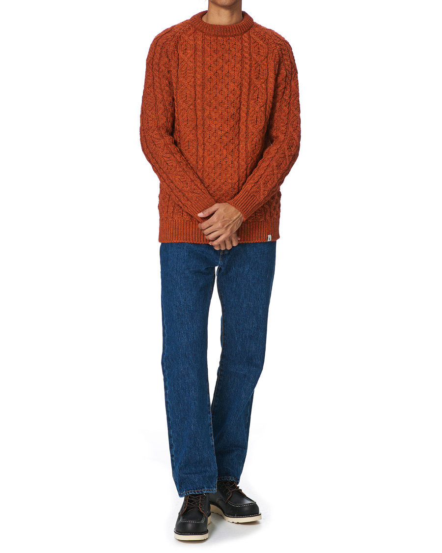 Hombres | Jerséis y prendas de punto | Peregrine | Hudson Wool Aran Knitted Jumper Orange