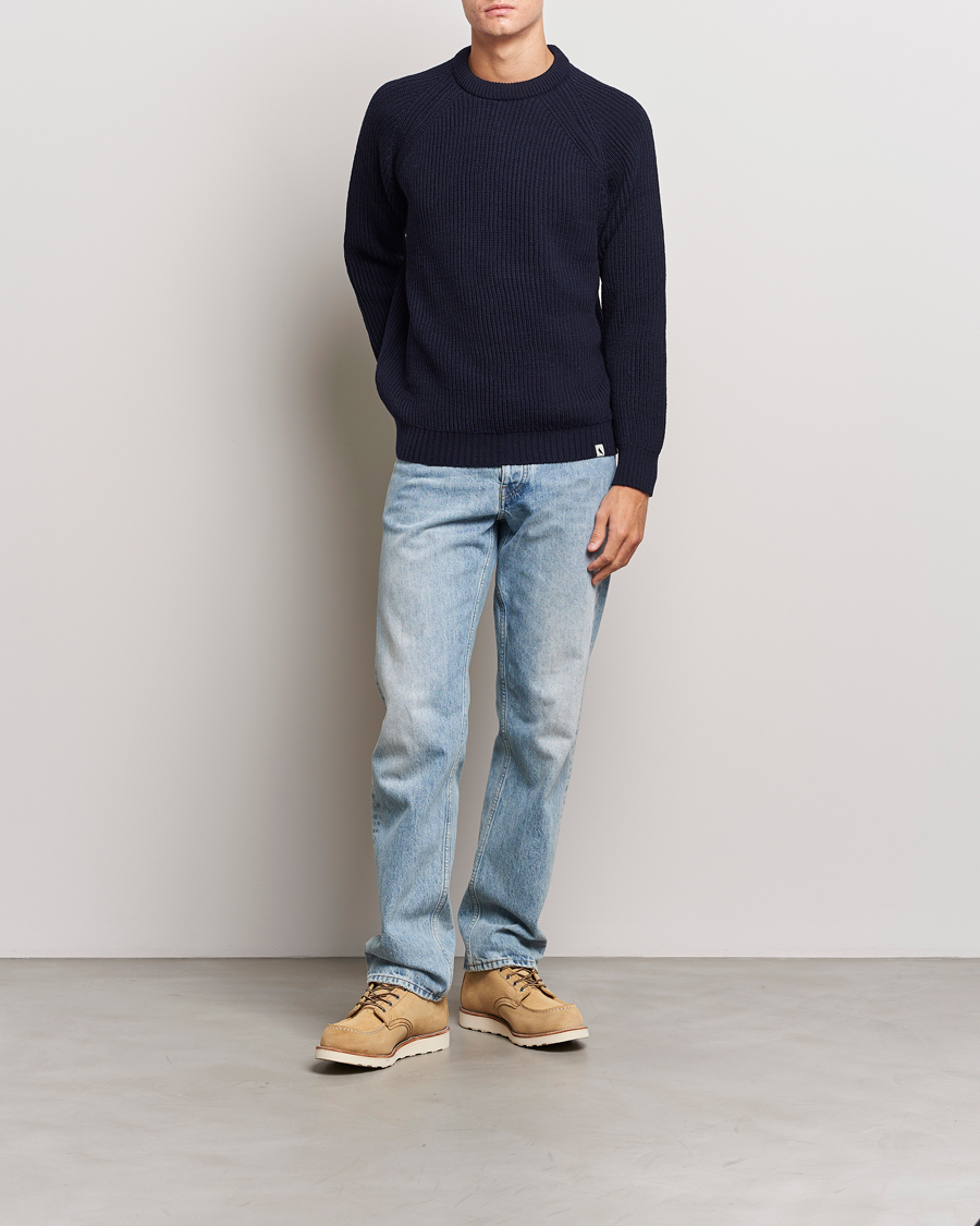 Hombres | Jerséis y prendas de punto | Peregrine | Ford Knitted Wool Jumper Navy