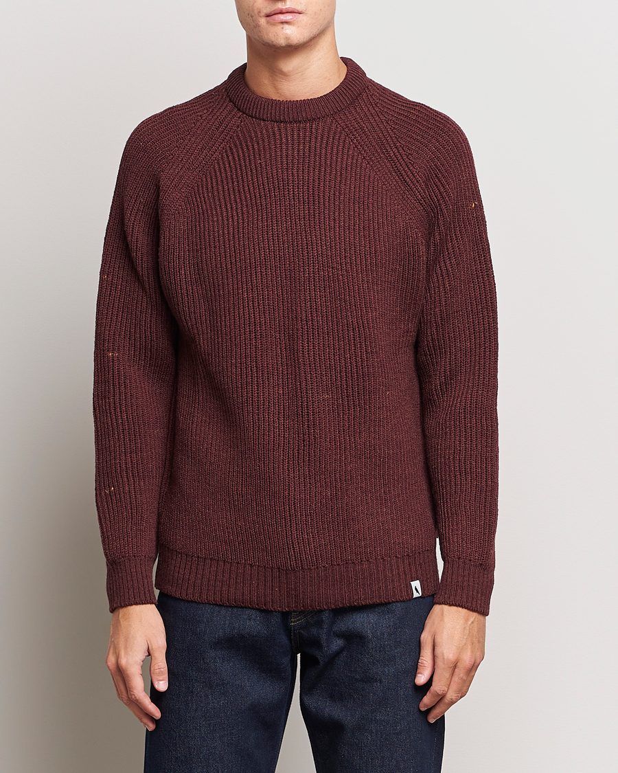 Hombres | Jerséis y prendas de punto | Peregrine | Ford Knitted Wool Jumper Shiraz
