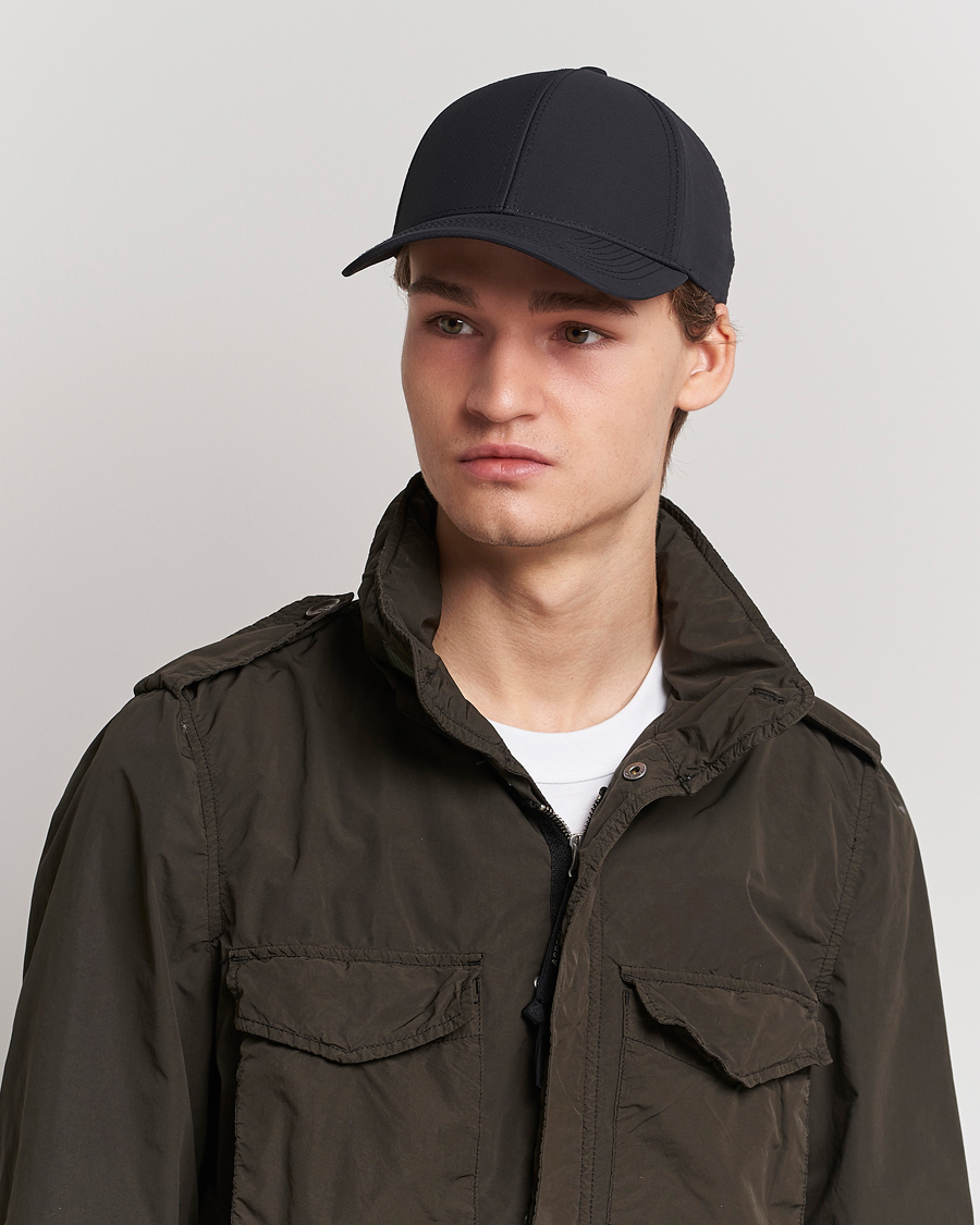 Hombres | Sombreros y gorras | Varsity Headwear | Active Tech Cap Black
