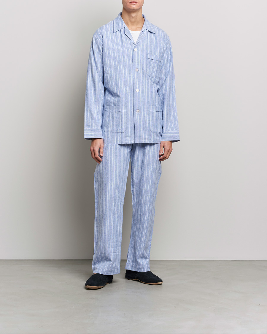 Hombres | Pijamas y batas | Derek Rose | Brushed Cotton Flannel Striped Pyjama Set Blue
