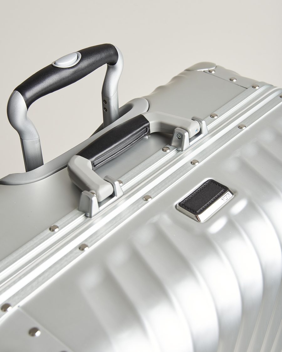 Hombres | TUMI Extended Trip Aluminum Packing Case Silver | TUMI | Extended Trip Aluminum Packing Case Silver