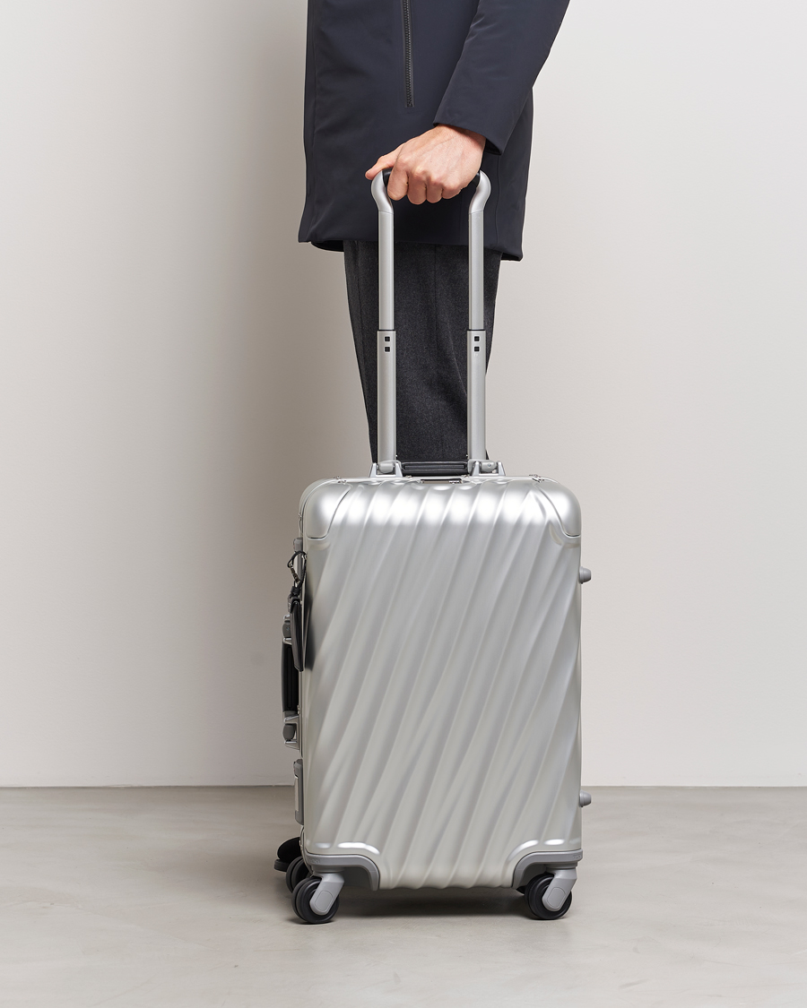 Hombres |  | TUMI | International Carry-on Aluminum Trolley Silver