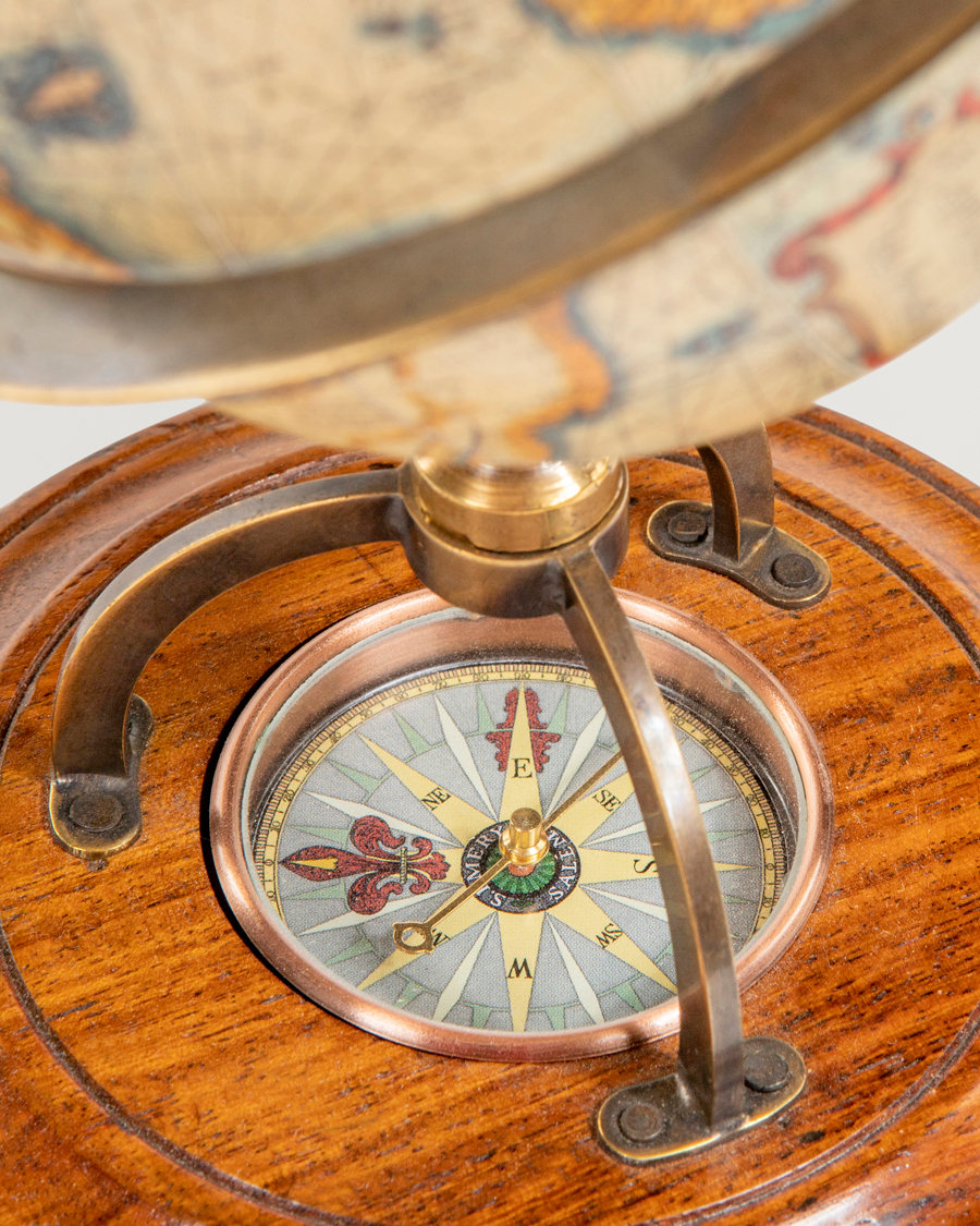 Hombres | Hogar | Authentic Models | Terrestrial Globe With Compass 