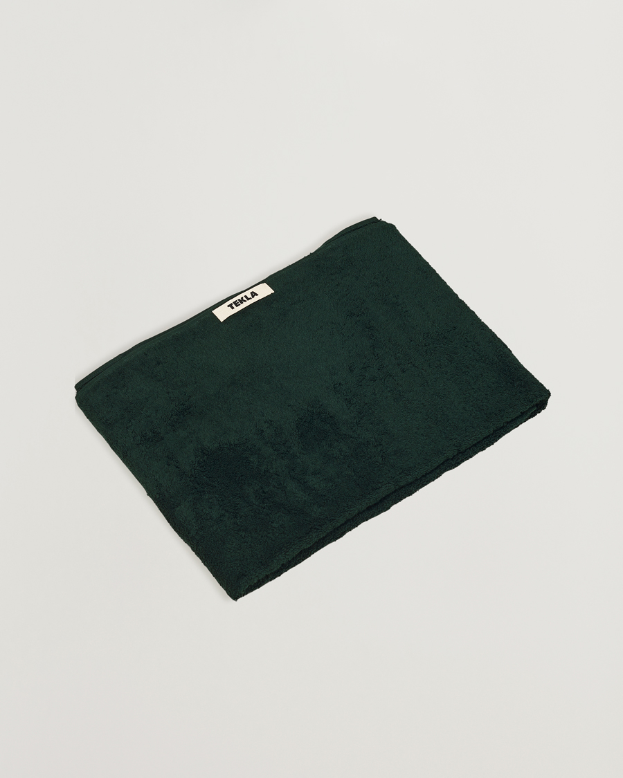 Hombres | Telas | Tekla | Organic Terry Bath Towel Forest Green