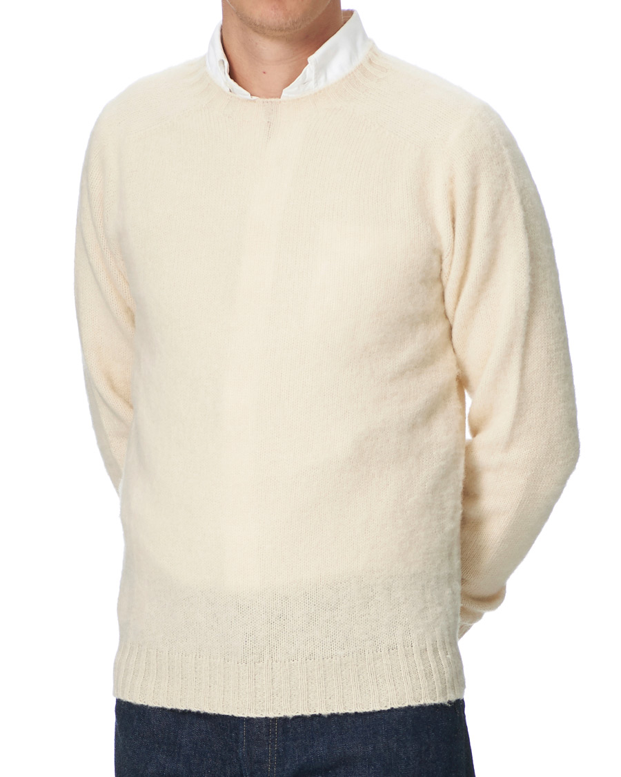Hombres | Jerséis y prendas de punto | Drake's | Shetland Crew Neck Jumper Ecru