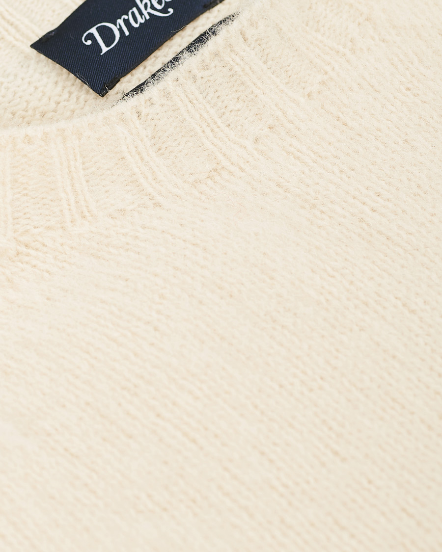 Hombres | Jerséis y prendas de punto | Drake's | Shetland Crew Neck Jumper Ecru