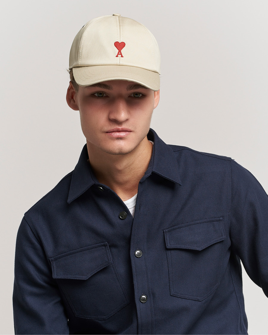 Hombres | AMI Heart Logo Baseball Cap Beige | AMI | Heart Logo Baseball Cap Beige