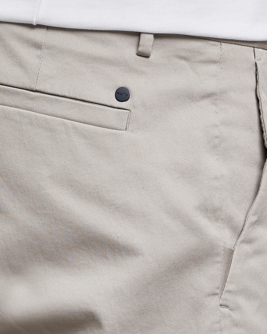 Hombres | Pantalones | NN07 | Theo Regular Fit Stretch Chinos Light Grey
