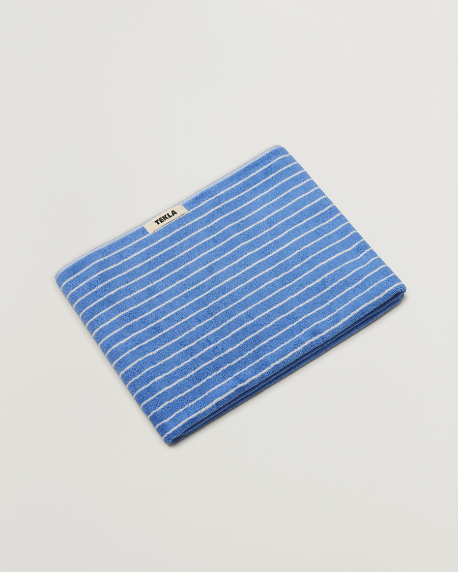 Hombres | Telas | Tekla | TeklaOrganic Terry Bath TowelClear Blue Stripes