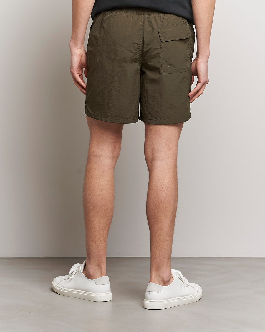 Hombres | Bañadores | Lyle & Scott | Plain Swimshorts Olive