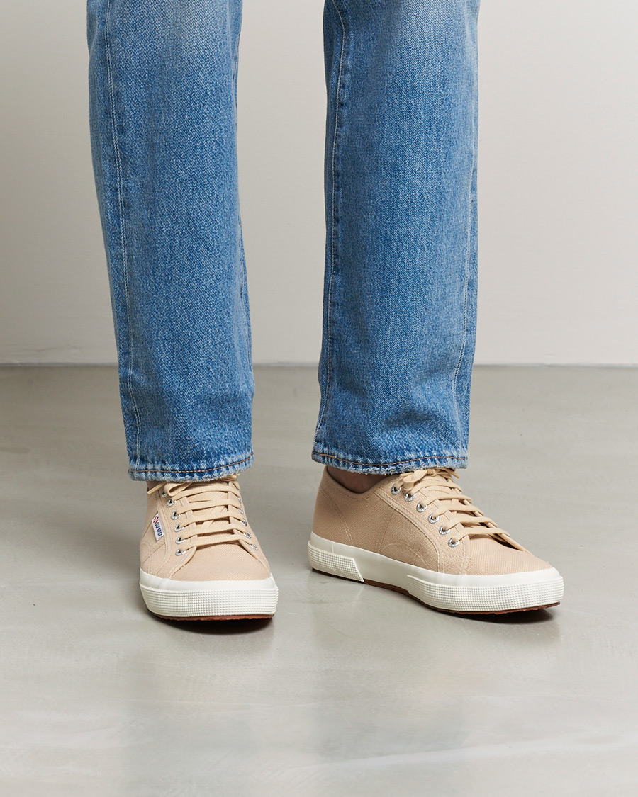 Hombres | Superga Canvas Sneaker Beige | Superga | Canvas Sneaker Beige