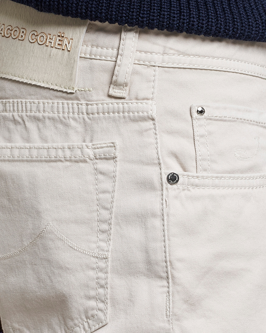 Hombres | Pantalones | Jacob Cohën | Bard Garment Dyed Gabardine Trousers Beige