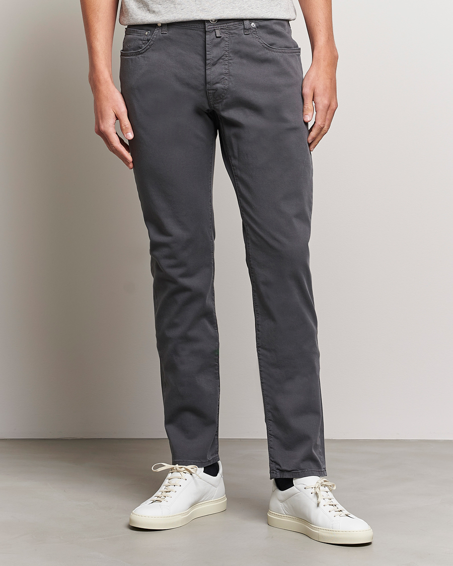 Hombres | Italian Department | Jacob Cohën | Bard Garment Dyed Gabardine Trousers Grey