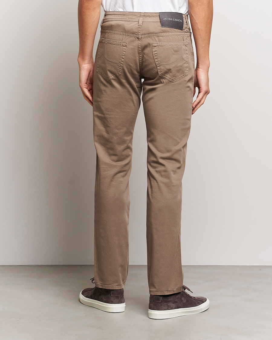 Hombres | Pantalones | Jacob Cohën | Bard Garment Dyed Gabardine Trousers Khaki