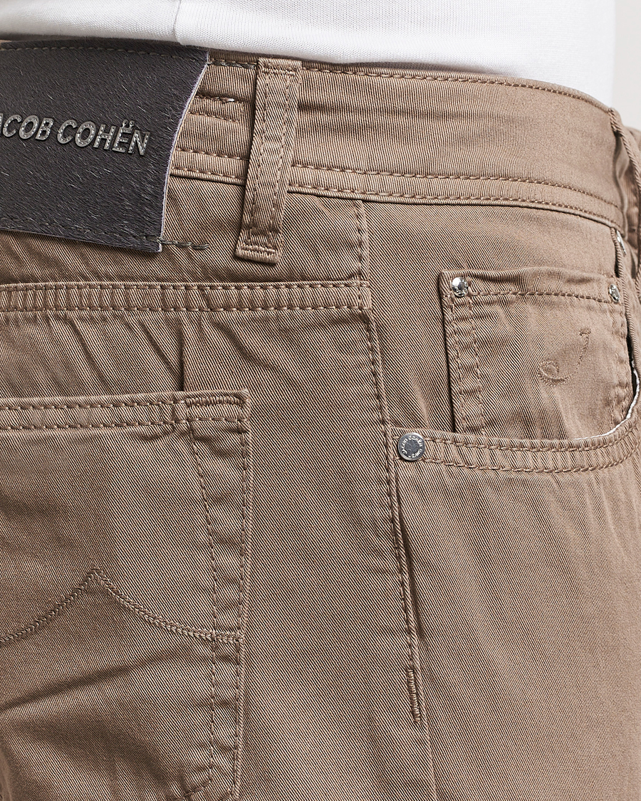 Hombres | Pantalones | Jacob Cohën | Bard Garment Dyed Gabardine Trousers Khaki