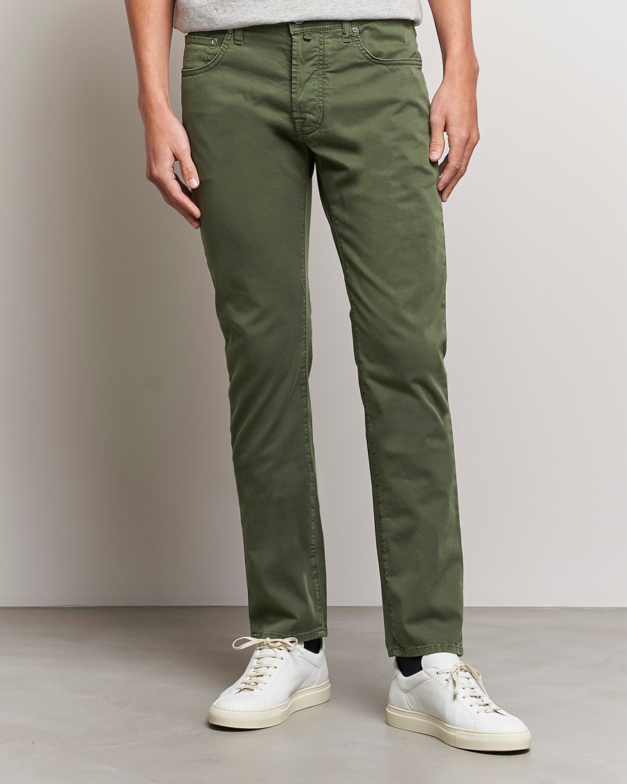 Hombres |  | Jacob Cohën | Bard Garment Dyed Gabardine Trousers Green