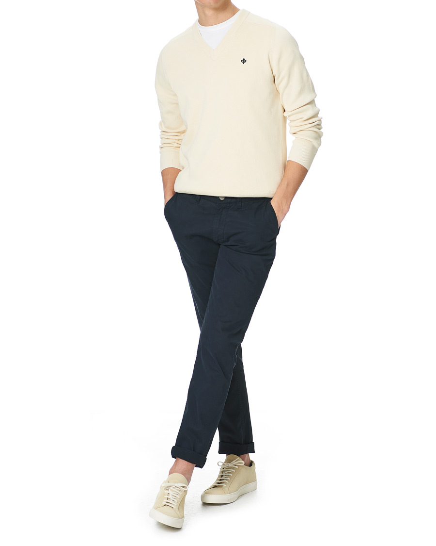 Hombres | Jerséis y prendas de punto | Morris | Hilyard Knitted V-Neck Sweater Off White