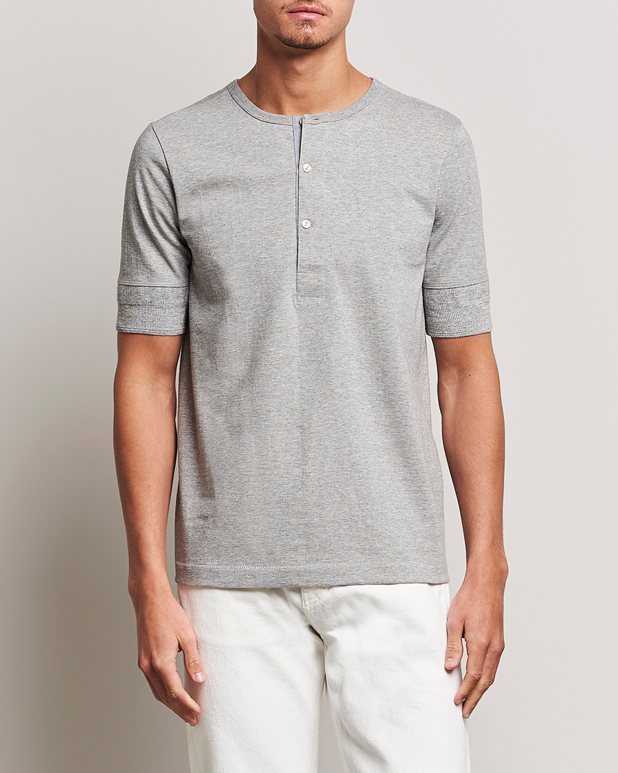 Hombres | Camisetas | Merz b. Schwanen | Short Sleeve Organic Cotton Henley Grey Mel