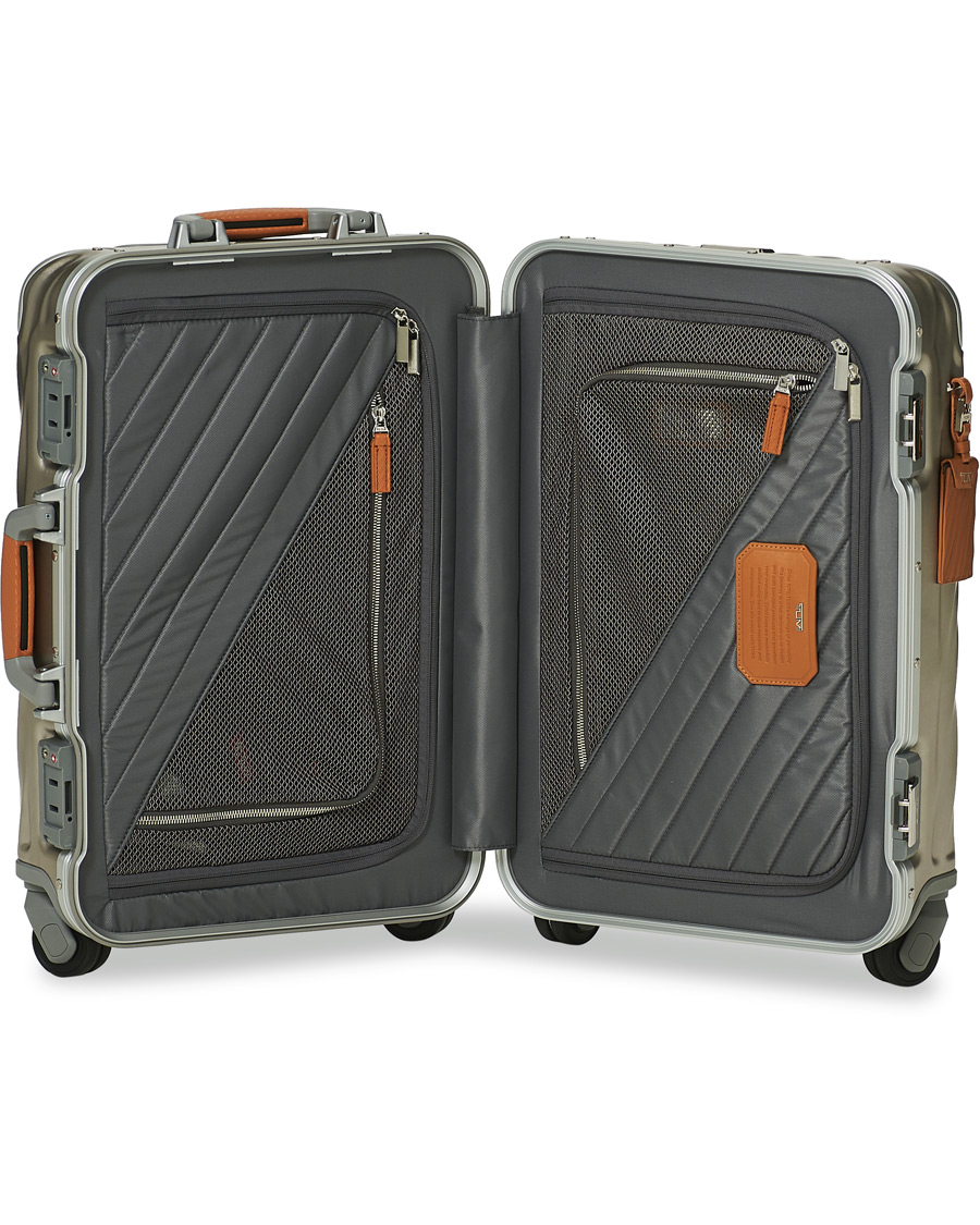 Hombres | TUMI International Carry-on TitaniumTrolley Titanium | TUMI | International Carry-on TitaniumTrolley Titanium