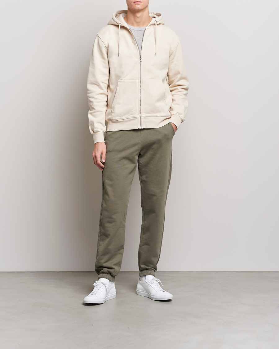 Hombres | Pantalones | Colorful Standard | Classic Organic Sweatpants Dusty Olive