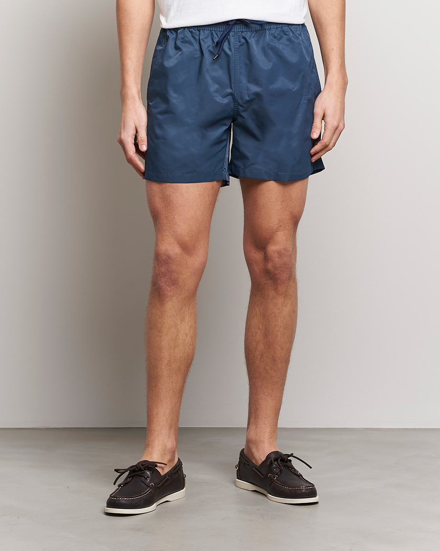 Hombres |  | Colorful Standard | Classic Organic Swim Shorts Petrol Blue