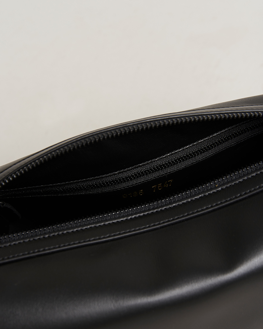 Hombres | Common Projects Nappa Leather Toiletry Bag Black | Common Projects | Nappa Leather Toiletry Bag Black
