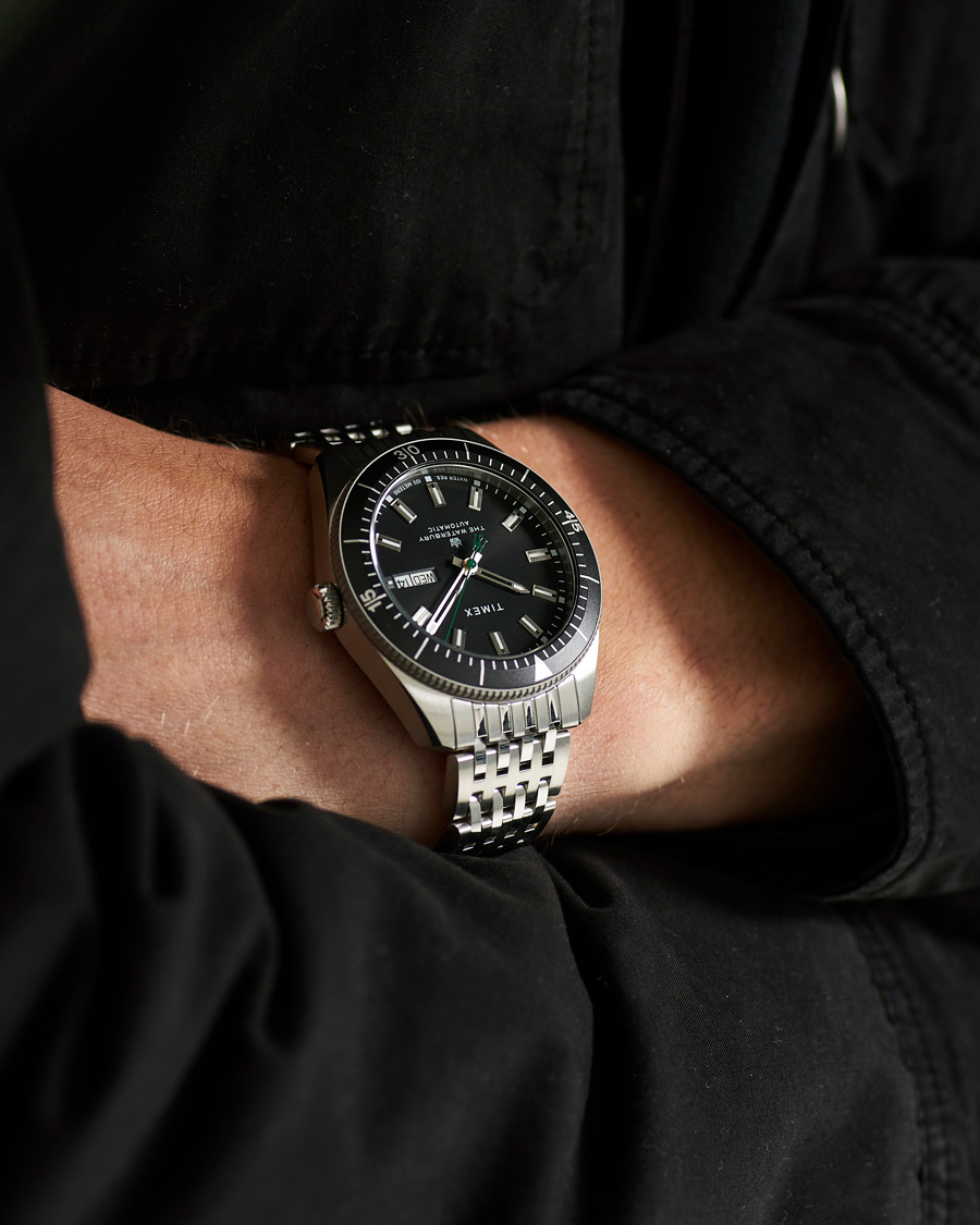 Hombres |  | Timex | Waterbury Diver Automatic 40mm Steel/Black Dial