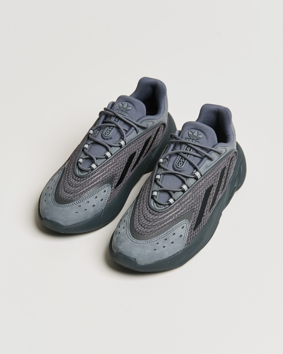 Hombres | adidas Originals Ozelia Sneaker Dark Grey | adidas Originals | Ozelia Sneaker Dark Grey