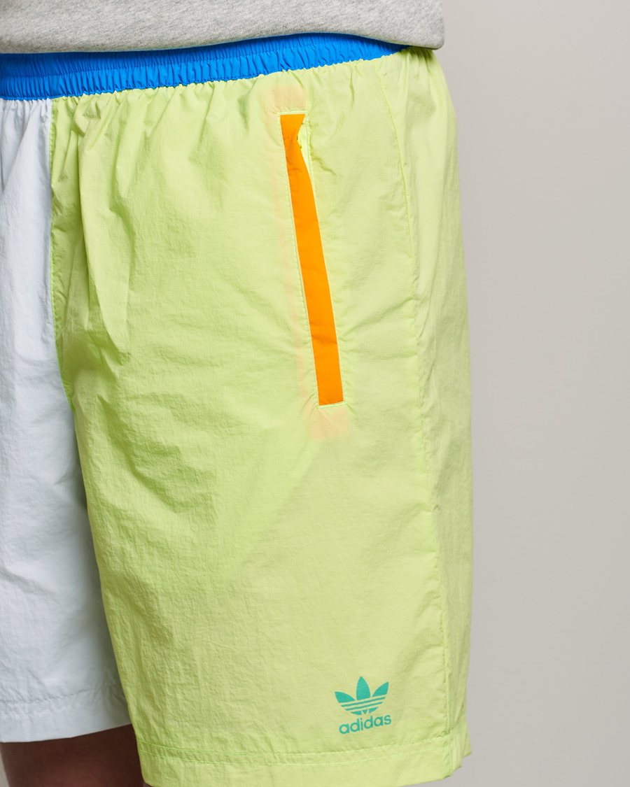 Hombres | Pantalones cortos | adidas Originals | Blocked Woven Shorts Blue/Yellow