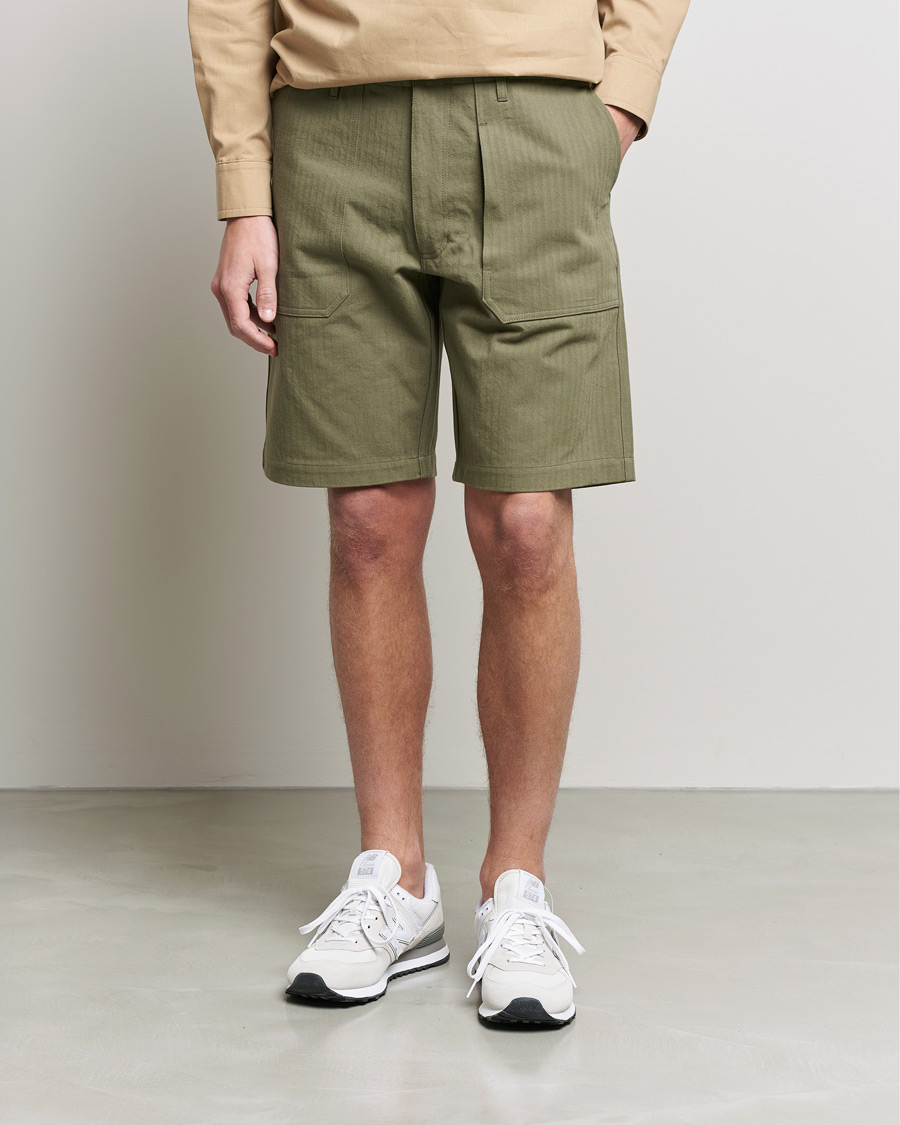 Hombres | Pantalones cortos | Private White V.C. | Maker´s Cotton Herringbone Shorts Khaki