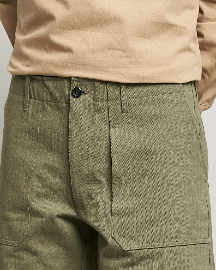 Hombres | Pantalones cortos | Private White V.C. | Maker´s Cotton Herringbone Shorts Khaki