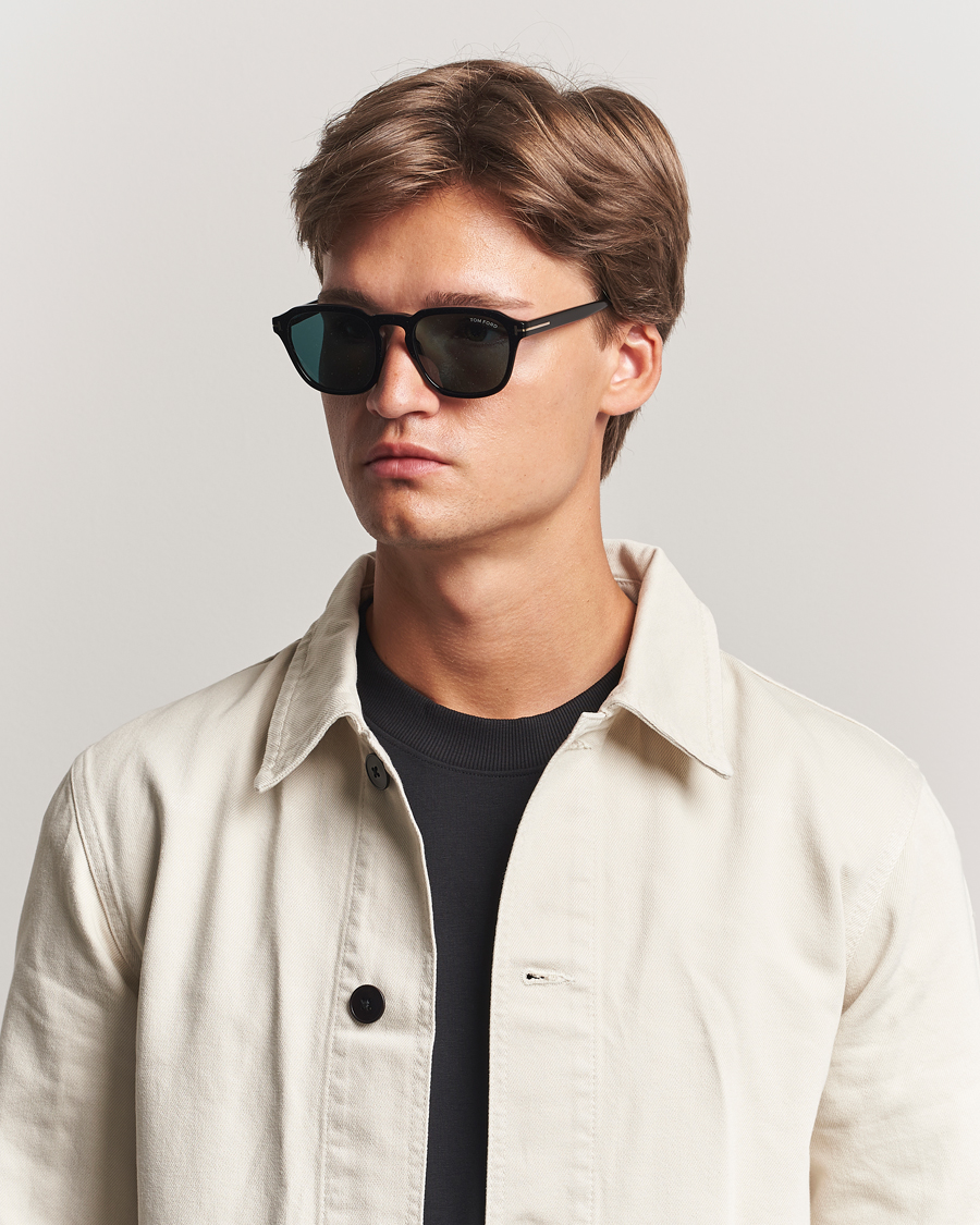 Hombres | Gafas de sol | Tom Ford | Avery Sunglasses Shiny Black/Blue