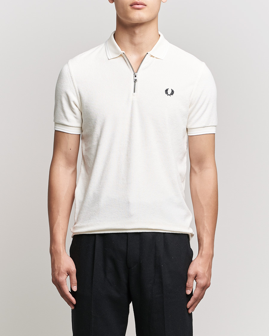 Hombres | Polos | Fred Perry | Towelling Zip Neck Polo Ecru