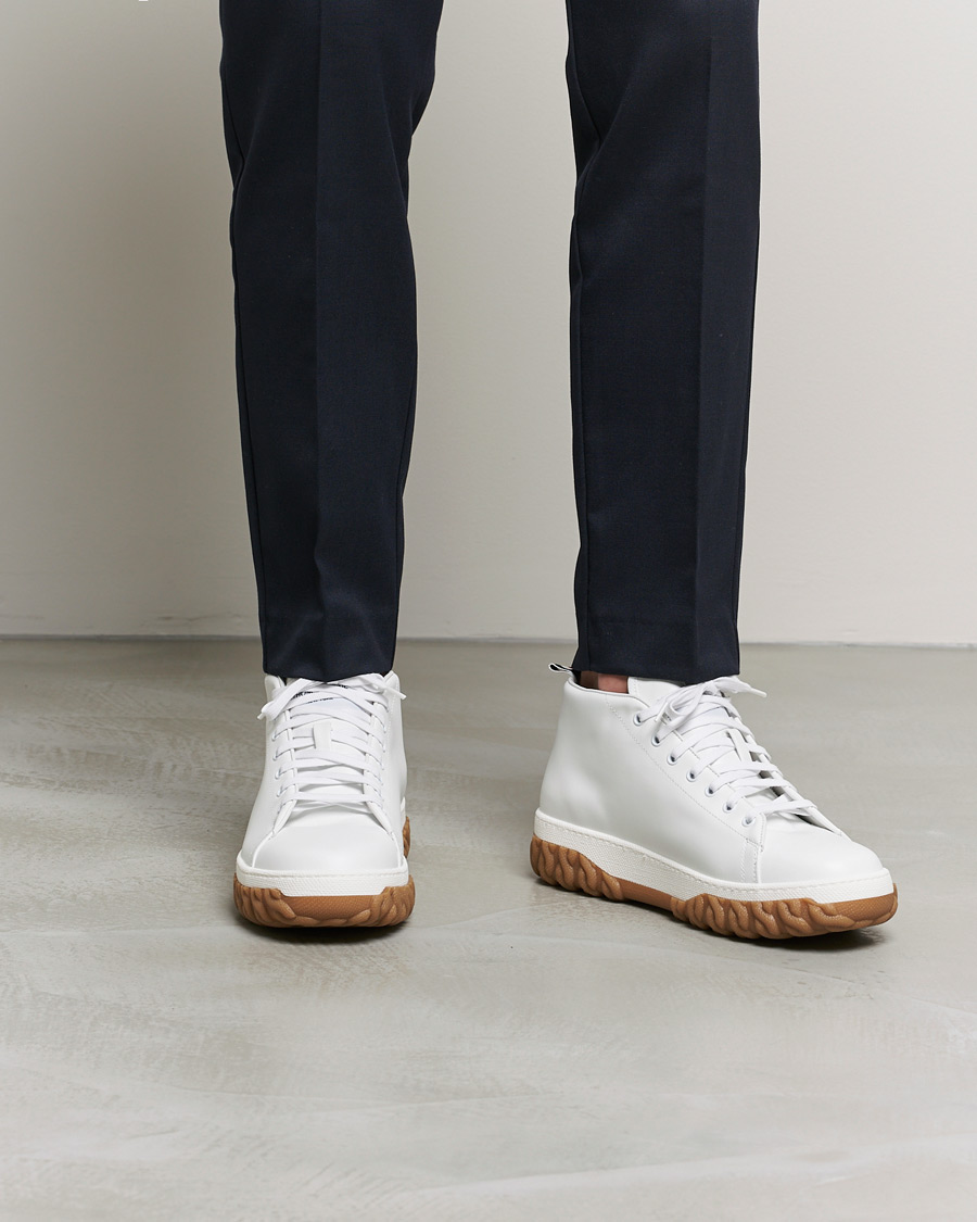 Hombres | Thom Browne Mid Top Court Sneaker White Calf | Thom Browne | Mid Top Court Sneaker White Calf