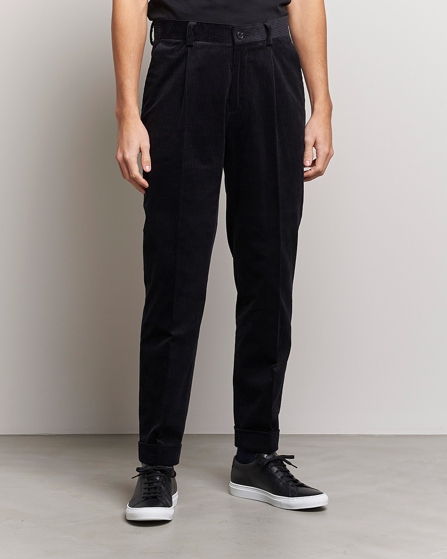 Hombres | Pantalones | J.Lindeberg | Gordon Pleated Corduroy Trousers Black