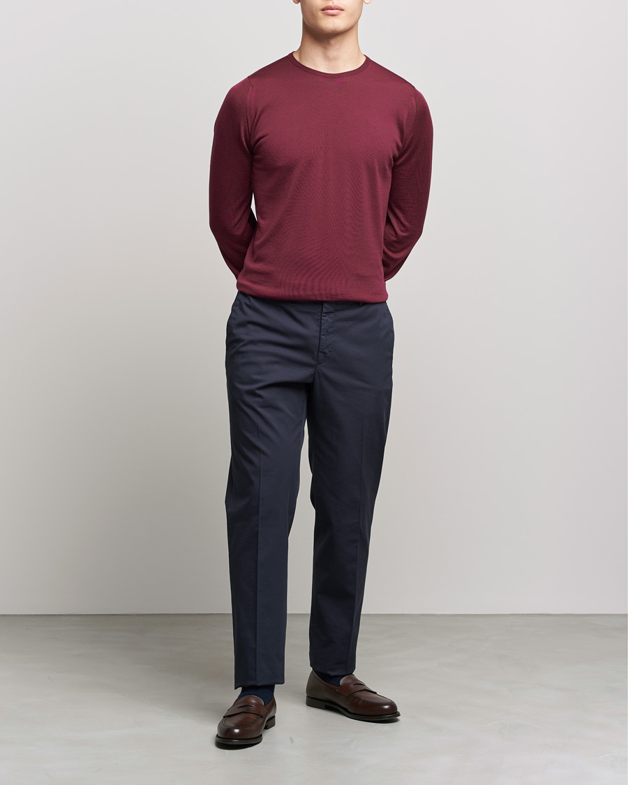 Hombres | Jerséis y prendas de punto | John Smedley | Lundy Extra Fine Merino Crew Neck Bordeaux