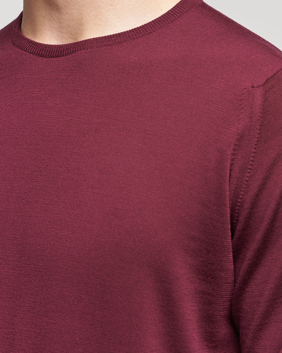 Hombres | Jerséis y prendas de punto | John Smedley | Lundy Extra Fine Merino Crew Neck Bordeaux