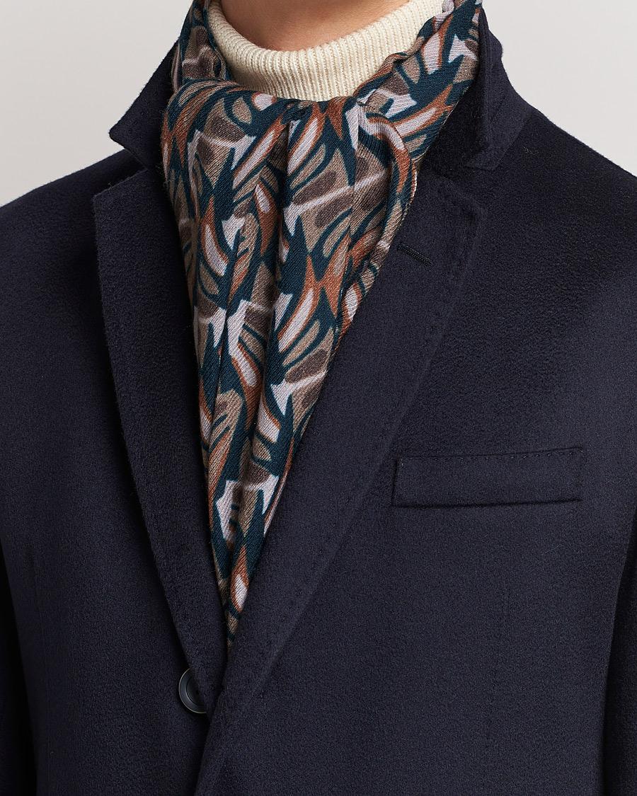 Hombres | Kiton Printed Cashmere Blend Scarf Navy/Beige | Kiton | Printed Cashmere Blend Scarf Navy/Beige