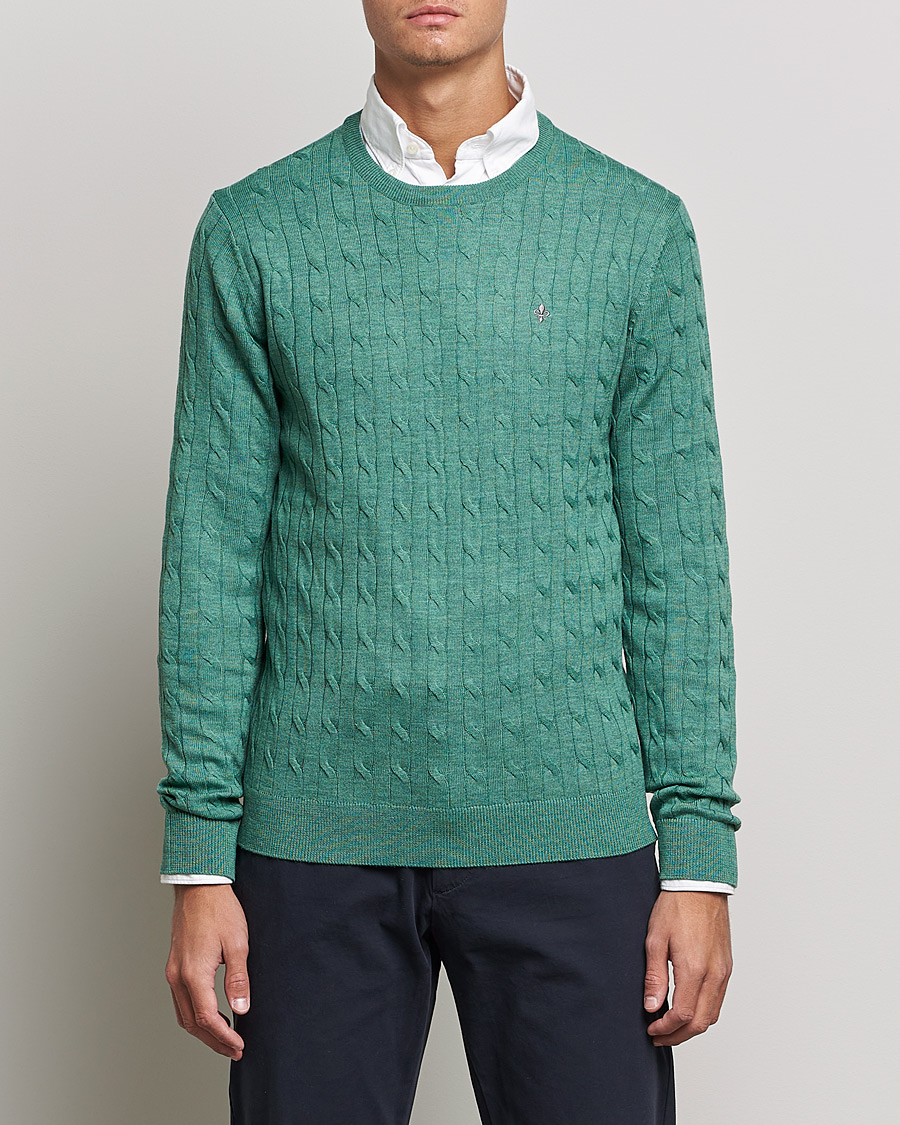 Hombres | Jerséis y prendas de punto | Morris | Merino Cable Crew Neck Pullover Mineral Green
