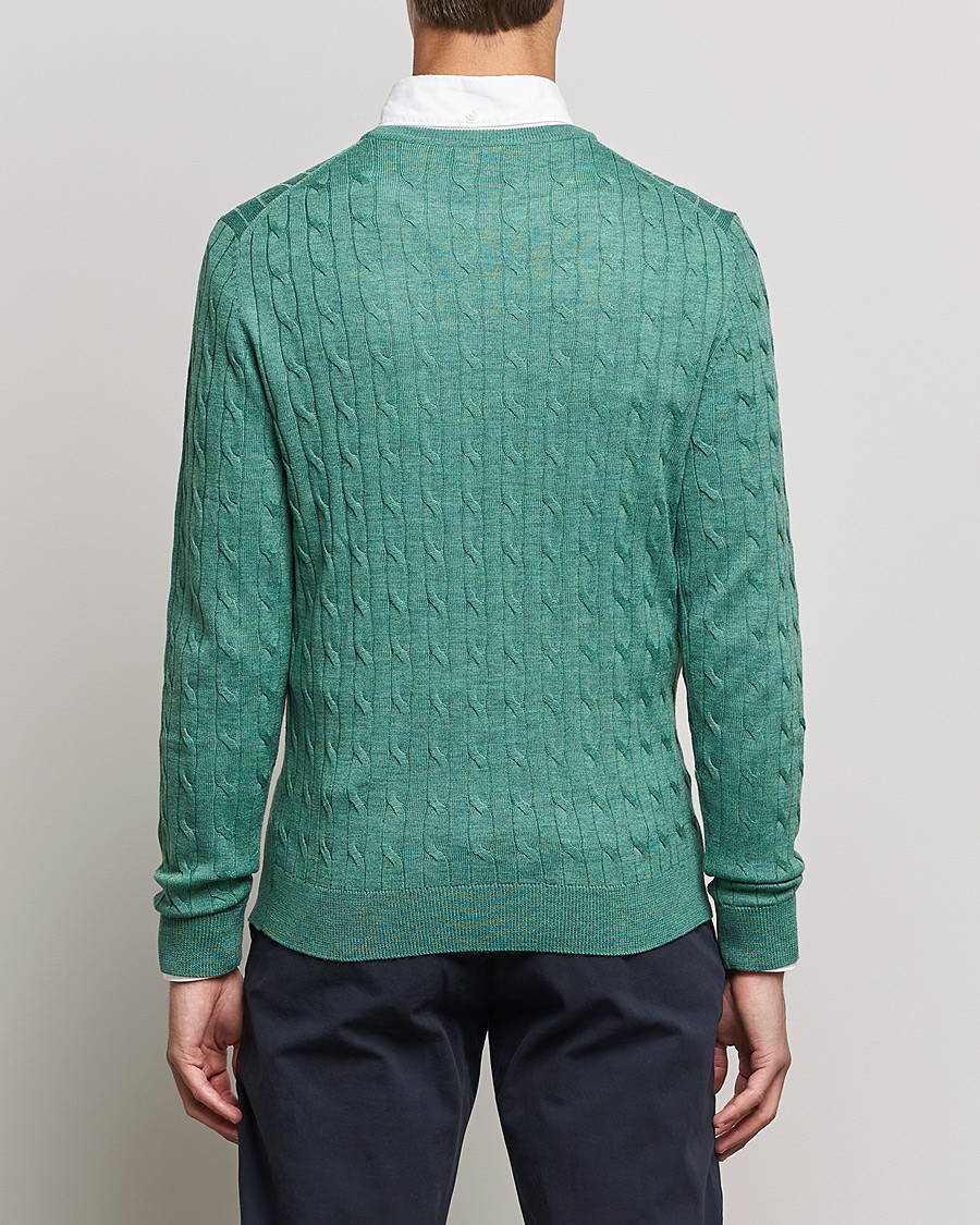 Hombres | Jerséis y prendas de punto | Morris | Merino Cable Crew Neck Pullover Mineral Green